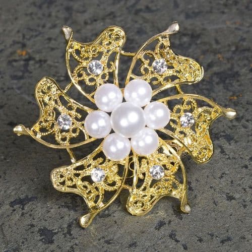 Gold Brooch with Pearls and Diamantes