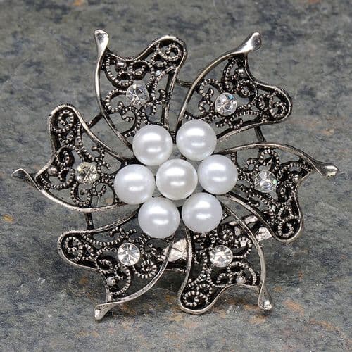 Silver Vintage Brooch with Pearls and Diamantes