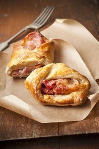 Wheal Rose Bacon & Cheese Turnover 138g | Made in Cornwall (Unbaked Frozen)
