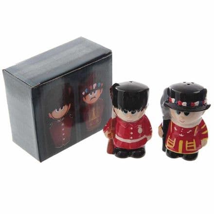 Guardsman And Beefeater Salt And Pepper Set