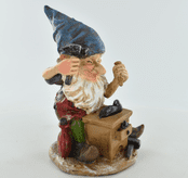 Country Garden Gnome - Cobbler Carl - In the workshop - 10.5cm