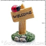 Fairy Garden Miniature  Welcome Sign with a Ladybird - 4.5cm