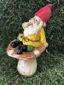 Gisela Graham Garden Gnome - Mickey in yellow
