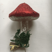 Glass Glitter, Red clip-on Pointed Toadstool