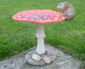 The Enchanted Toadstool Bird Feeder - with a cute mouse - 24cm
