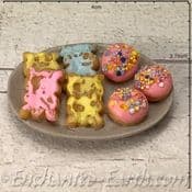 The Miniature Kitchen - Iced Doughnuts & Pastries  on a Plate - 4cm