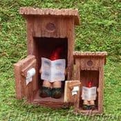Vivid Arts-Miniature World - Gnaughty Gnome & Outhouse
