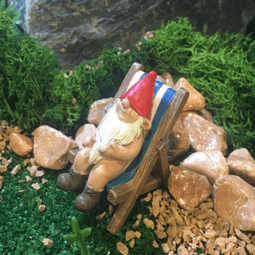 Vivid Arts - Miniature World - Gnaughty Gnome- Sunbathing Gnome.