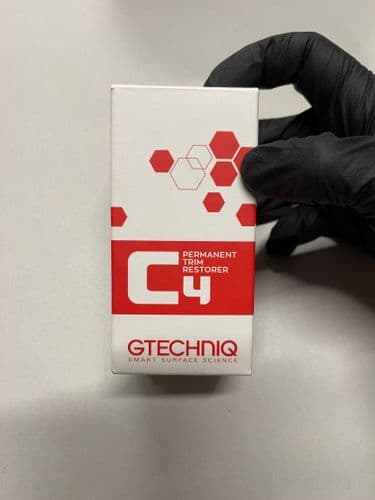Gtechniq C4 Permanent Trim Restorer 30ml - DAMAGED